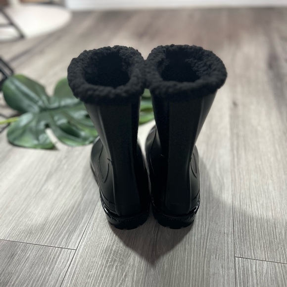 Michael Kors Montaigne Faux Shearling-Line PVC Rain Boot ✨brand new✨ No box - Picture 9 of 11